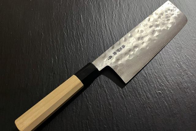販売会 特別提供品 (12) 菜切包丁幻の名刀八角水牛柄