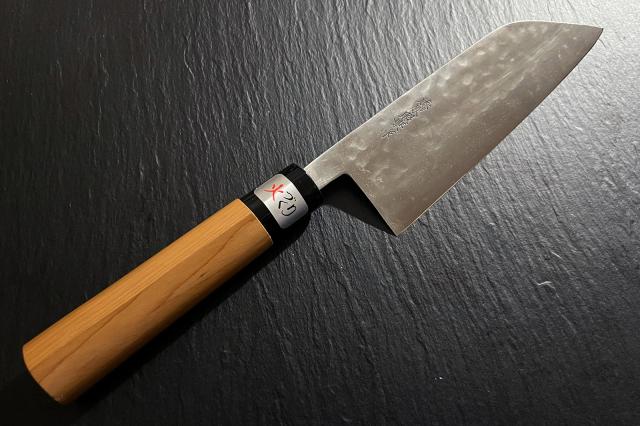 販売会 特別提供品 (17) 三徳包丁幻の名刀イチイ丸柄